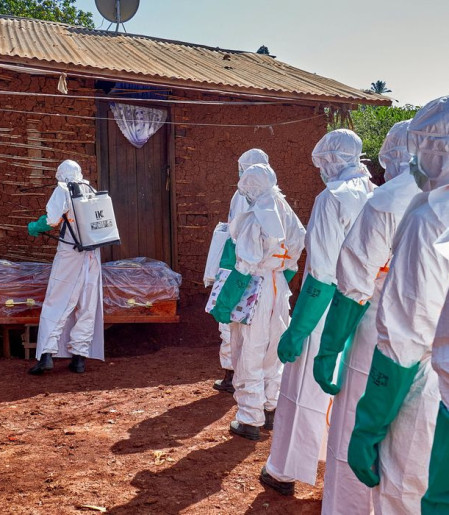 Guerras no Congo e menor cooperação em saúde favorecem surto do ebola