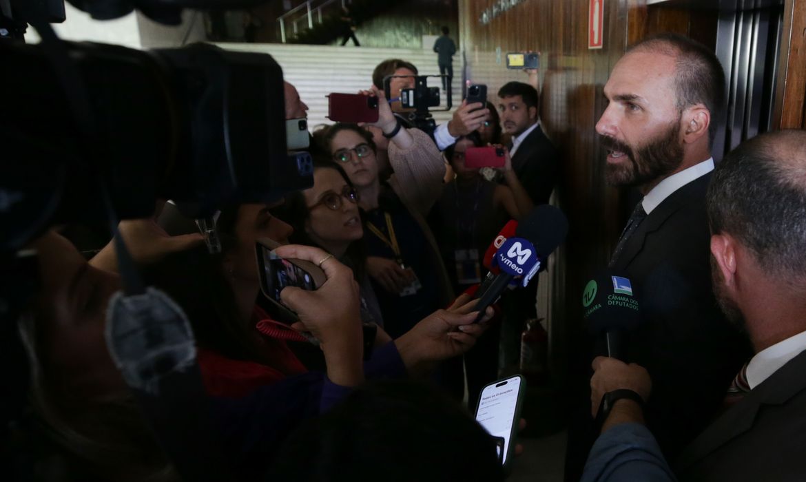 STF condena Eduardo Bolsonaro a inelegibilidade e a 4 anos de prisão
