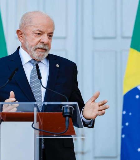 "Não se meta nas eleições no Brasil", diz Lula a Trump