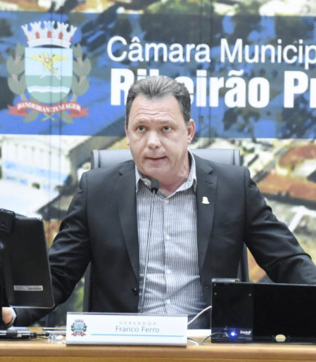 Emenda foi apresentada pelo vereador Franco Ferro