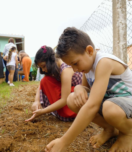 Natureza e saberes tradicionais guiam projeto premiado em escola rural