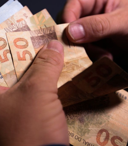 Caixa começa a pagar Bolsa Família de junho