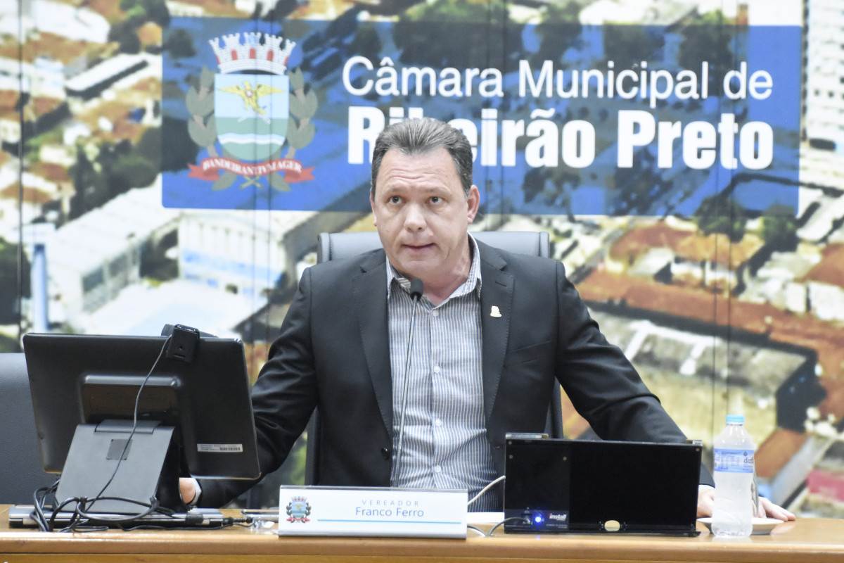 Emenda foi apresentada pelo vereador Franco Ferro