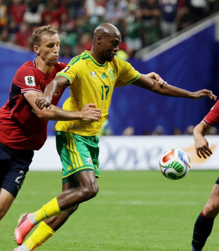 África do Sul sofre gol aos 6 min, reage e empata com República Tcheca