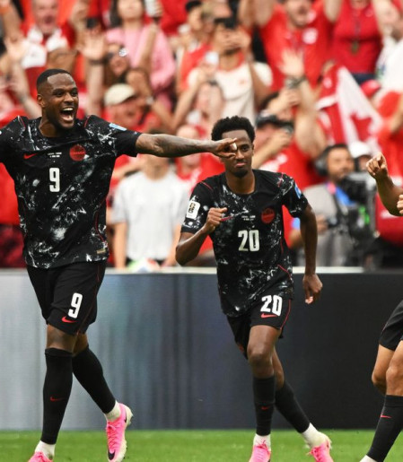 Canadá atropela Catar e vence pela primeira vez em uma Copa do Mundo