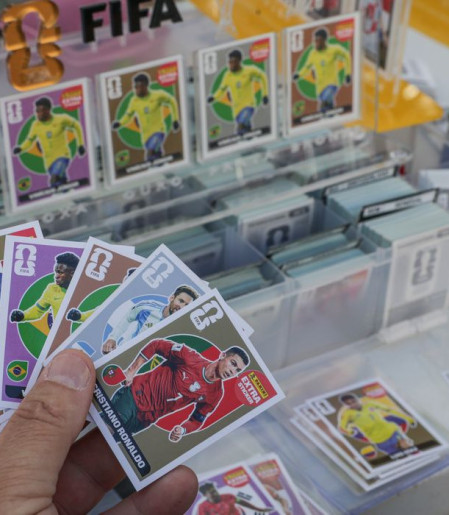 Troca de figurinhas pode atenuar alto custo do álbum da Copa do Mundo