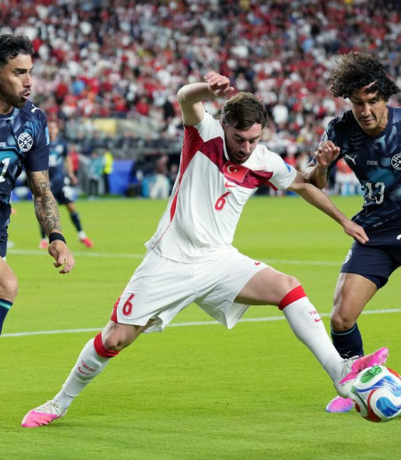 Paraguai vence por 1 a 0 e elimina Turquia no grupo D da Copa