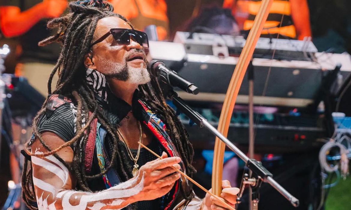 União da Orquestra Ouro Preto com Carlinhos Brown traz criação inédita