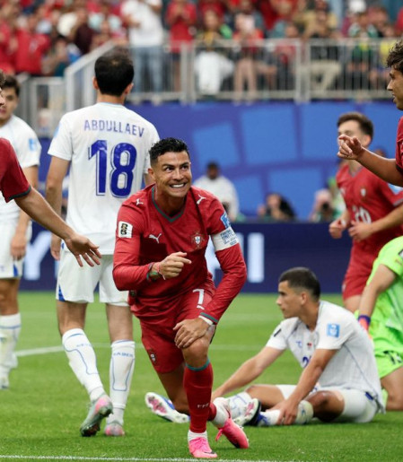 Cristiano Ronaldo faz dois gols e Portugal vence o Uzbequistão por 5x0