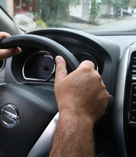 Motoristas de app têm maior risco de endividamento, alerta TST