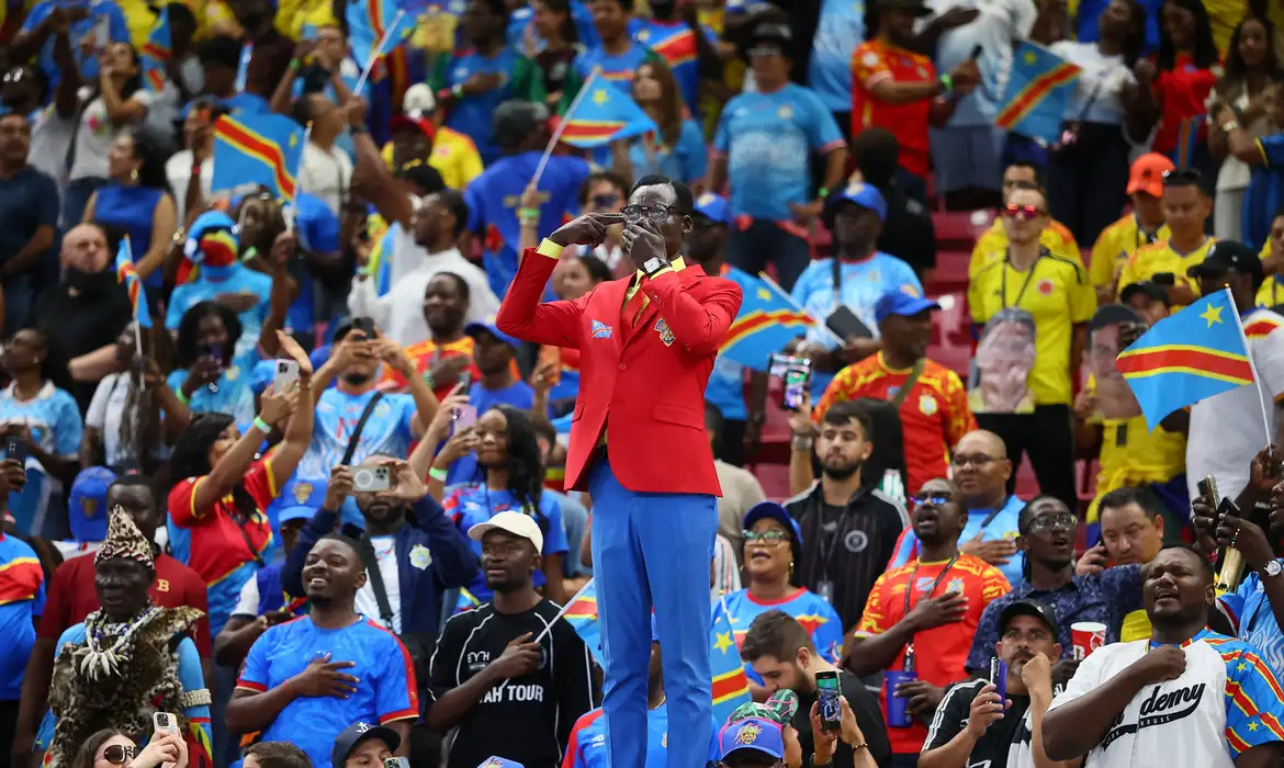 Congolês leva Lumumba para a Copa e celebra legado do pan-africanista