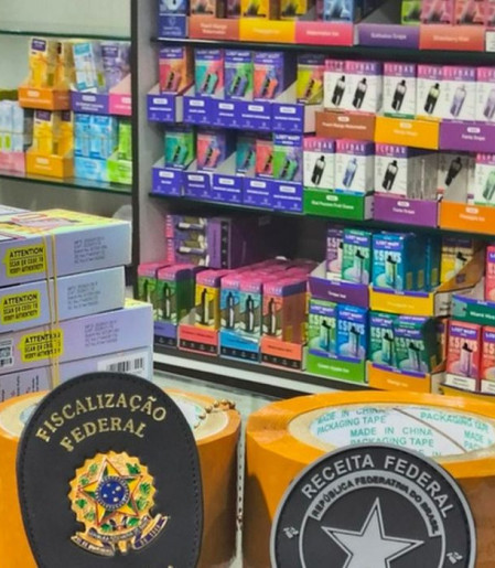 Anvisa e Receita Federal apreendem 25 mil cigarros eletrônico
