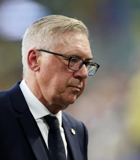 Ancelotti celebra atuação sólida, mas pede calma para mata-mata