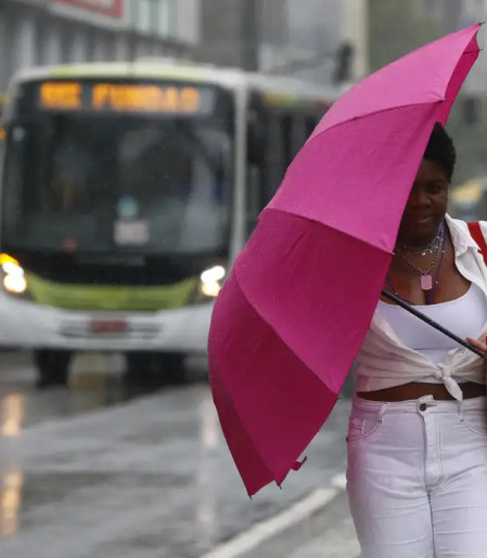 Chuva no RJ cancela show em transmissão gratuita de jogo do Brasil