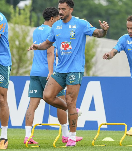 Brasil faz penúltimo treino e viaja para o Texas onde enfrenta Japão