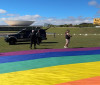 Polícia legislativa proíbe bandeira LGBTQIA+ em gramado do Congresso