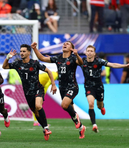 Com gol no final, Canadá vence Africa do Sul e vai às oitavas da Copa