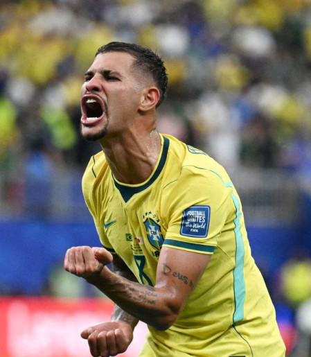 Bruno Guimarães vira "regista" do Brasil e pode igualar marca de Pelé