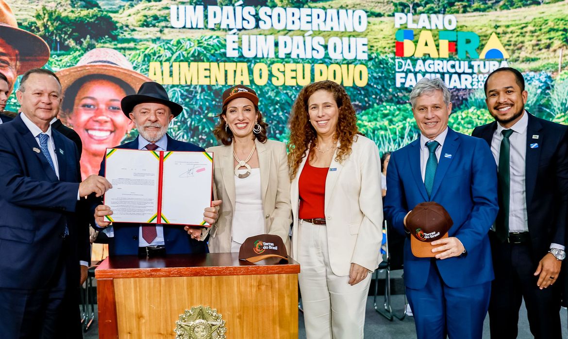  Melhor arma que um país pode ter é alimento, diz Lula