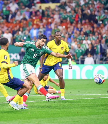 México bate Equador e avança às oitavas de final da Copa