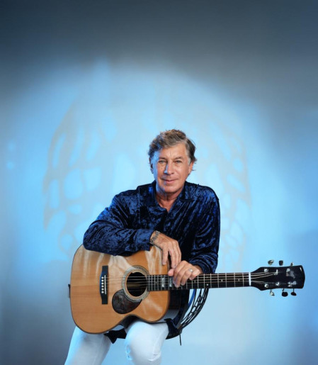 Flávio Venturini se apresenta neste sábado no Multiplan Hall