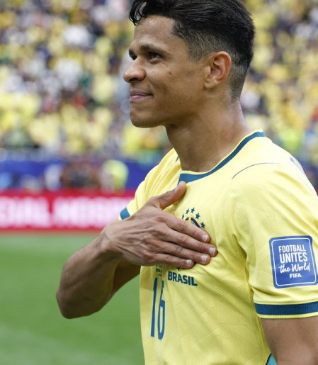 Douglas Santos traz vivência do ouro olímpico para buscar o hexa
