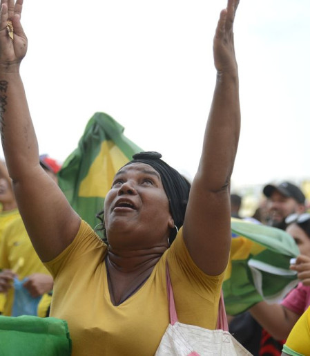 PM reforça a segurança em pontos de concentração de torcedores no Rio