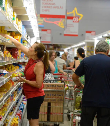 Cesta básica fica mais cara em 17 capitais brasileiras em junho