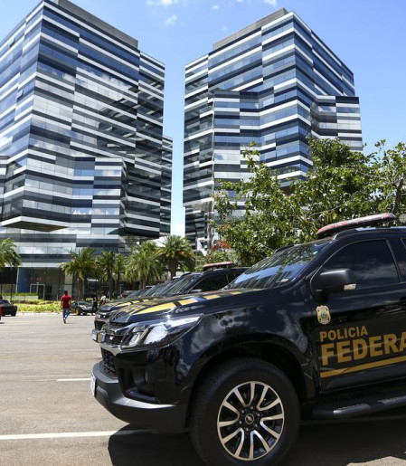 PF mira empresário suspeito de intimidar jornalistas no caso Master
