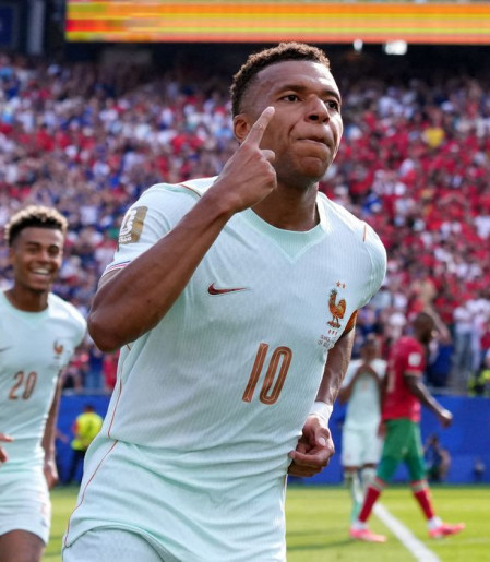 França é a primeira semifinalista da Copa após 2 a 0 sobre Marrocos