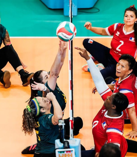Invictas, seleções do Brasil jogam oitavas do Mundial de vôlei sentado