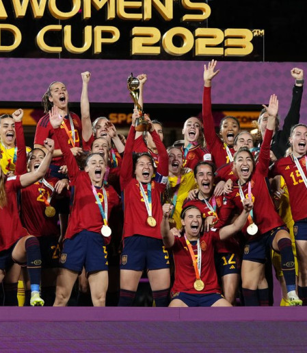 Finalista da Copa masculina, Espanha pode "unificar" títulos mundiais