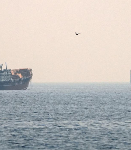 Trump recua e desiste de cobrar taxa sobre navios no Estreito de Ormuz