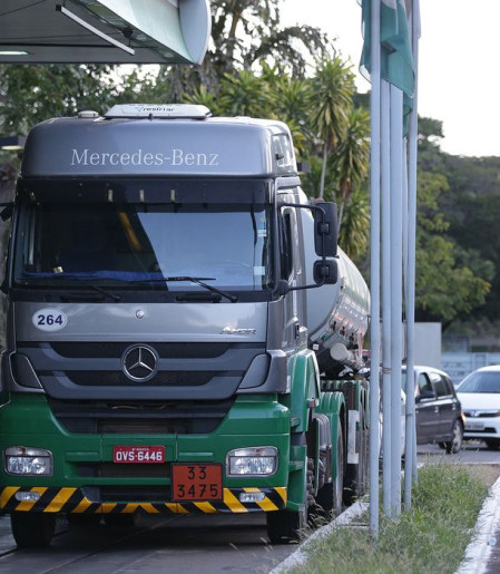 Senado aprova MP com novas regras do frete mínimo rodoviário