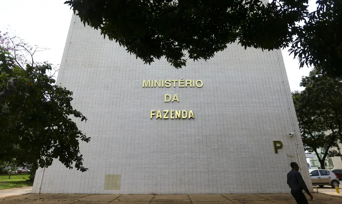 Governo deve recorrer ao STF sobre PEC de agentes de saúde