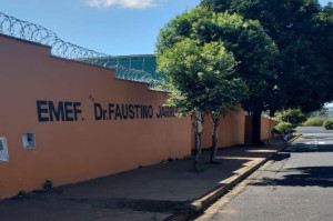 Escola municipal Faustino Jarruche, na zona Oeste da cidade