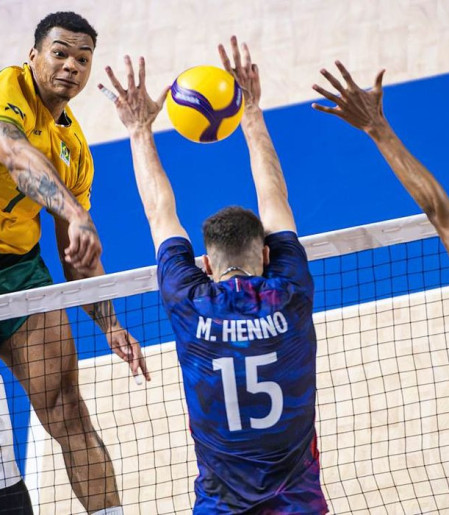 Brasil bate bicampeã olímpica França na Liga das Nações de vôlei