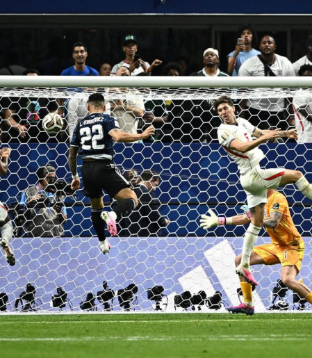 Com outra virada incrível, Argentina despacha Inglaterra e vai à final