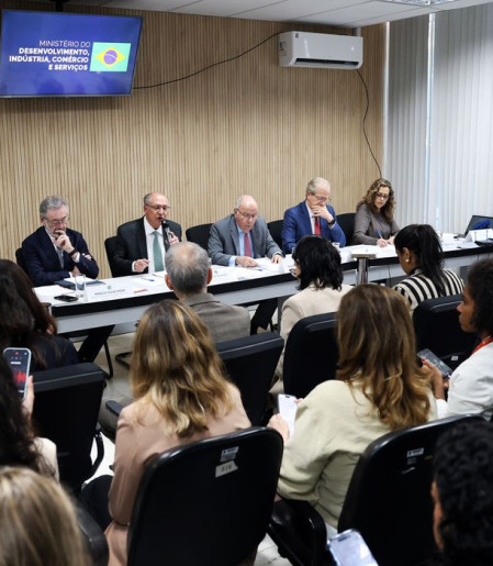 Setores atingidos por tarifaço dos EUA terão novo plano de socorro