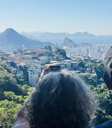 Trilha na Rocinha mostra Mata Atlântica e recuperação florestal no Rio
