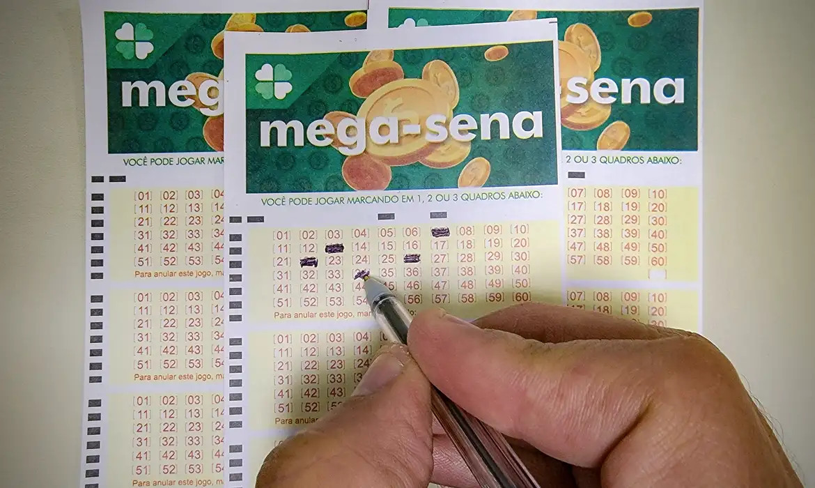 Mega-Sena acumula e próximo prêmio é estimado em R$ 42 milhões 