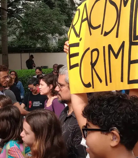 Justiça condena shopping paulista por discriminação racial