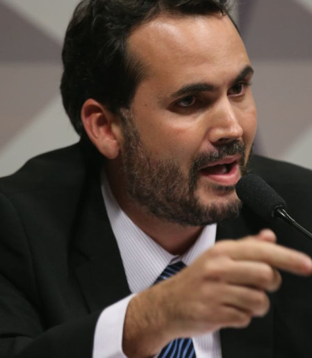Subsídio de R$ 0,35 ao diesel não será retomado, diz ministro