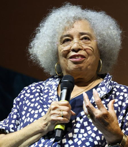 Flip: Angela Davis cita pensadores brasileiros e critica gentrificação