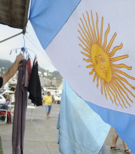 Quase metade dos jovens argentinos vive em vulnerabilidade social