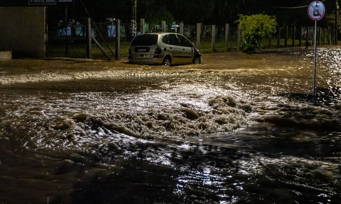 Paraná mantém dois mil pontos sob observação por conta do El Niño