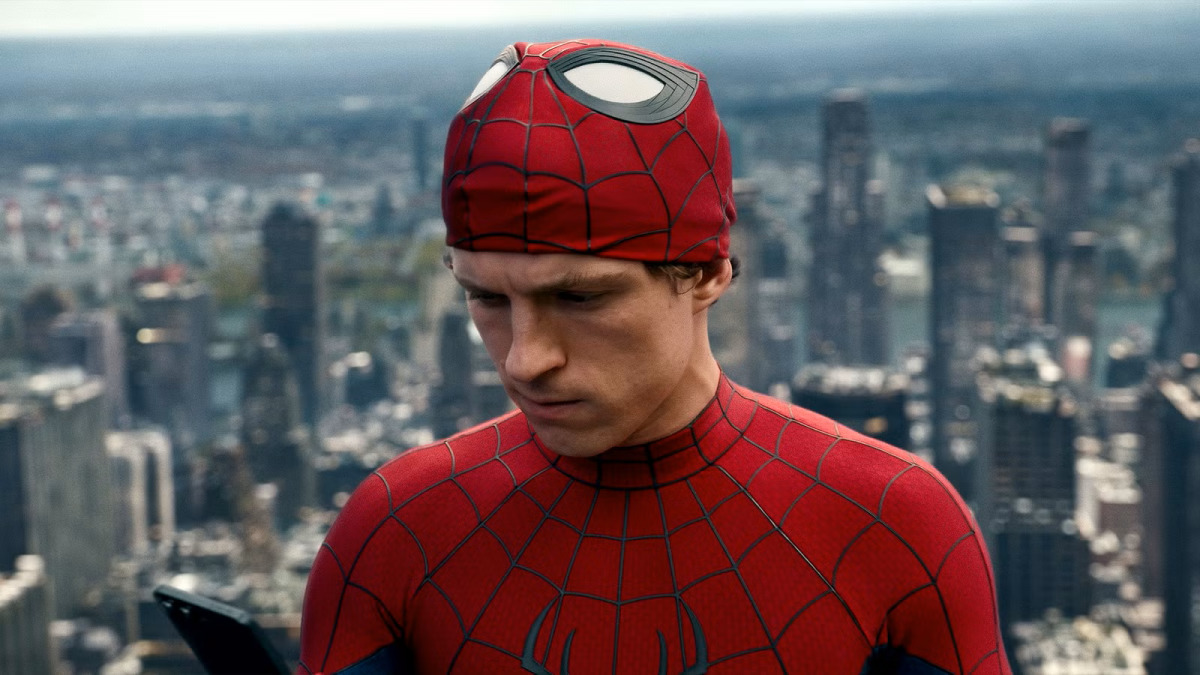 Tom Holland retorna ao papel de Peter Parker em Homem-Aranha