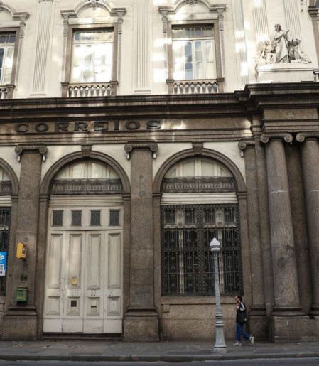 Antiga sede dos Correios no centro do Rio vai a leilão nesta quinta