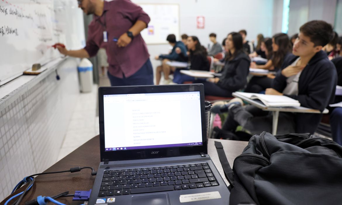 Fies: pré-selecionados têm até terça para complementar informações