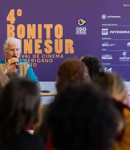 Projeto Vídeo nas Aldeias alerta para risco de perder acervo
